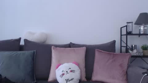 Snapshot of roxanneliss chatting on February 21, 2026, 2:07 pm roxanneliss online show from February 21, 2026, 2:07 pm