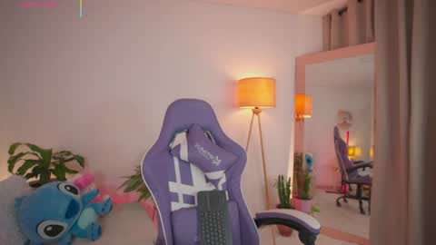  R O X I E  online show from May 31, 2026, 1:58 am