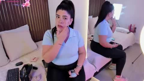 Roxie  online show from October 18, 2025, 11:44 am