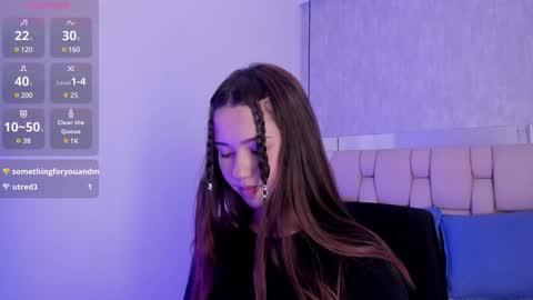 Snapshot of roxie_summers chatting on February 6, 2025, 2:22 am Roxie online show from February 6, 2025, 2:22 am