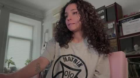 Roxie online show from March 25, 2026, 11:27 am