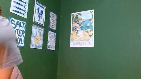 Roxie online show from October 21, 2025, 2:12 am