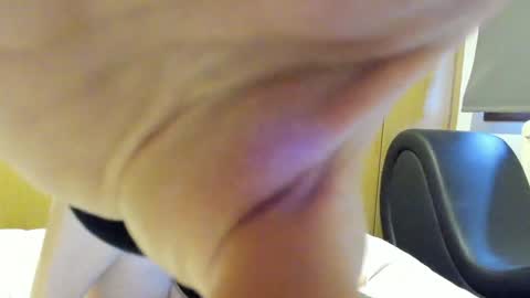 Snapshot of roxxxco chatting on February 5, 2025, 7:39 am Tatyana online show from February 5, 2025, 7:39 am
