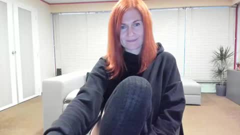 Snapshot of roxxxco chatting on February 12, 2025, 4:55 pm Tatyana online show from February 12, 2025, 4:55 pm