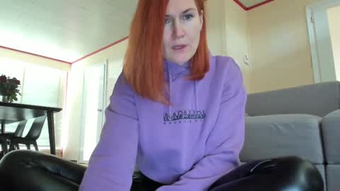 Snapshot of roxxxco chatting on February 20, 2025, 10:37 am Tatyana online show from February 20, 2025, 10:37 am