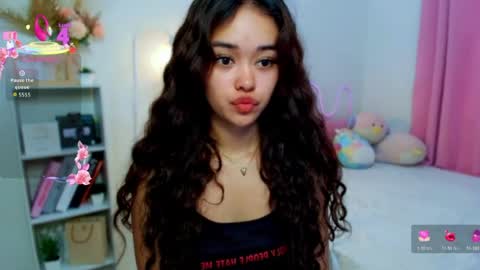 roxxy_blossom online show from July 28, 2026, 3:46 am