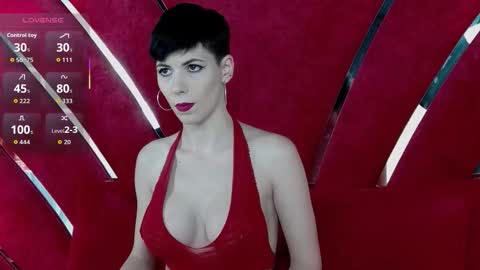 Roxy online show from December 1, 2025, 5:40 pm