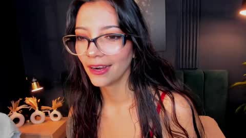 Roxy hell online show from March 9, 2025, 12:09 pm