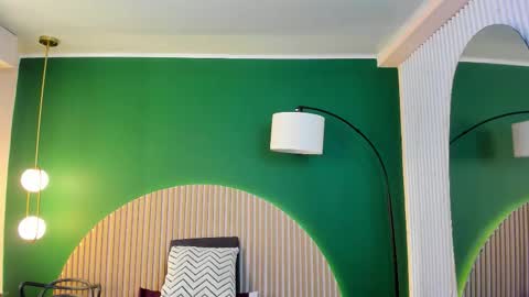 Roxy hell online show from October 9, 2025, 12:03 pm