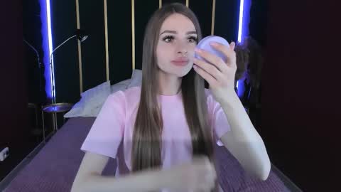 Snapshot of roxy_kisss chatting on November 21, 2025, 10:47 am Roxy online show from November 21, 2025, 10:47 am