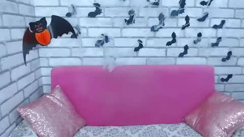 roxy_luxe online show from October 23, 2025, 4:56 am