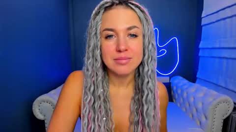 Snapshot of roxy_mars chatting on October 6, 2025, 1:25 am Roxy online show from October 6, 2025, 1:25 am