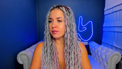 Snapshot of roxy_mars chatting on October 7, 2025, 1:25 am Roxy online show from October 7, 2025, 1:25 am