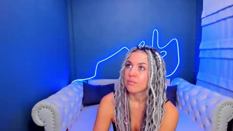 Roxy online show from February 3, 2026, 2:21 am