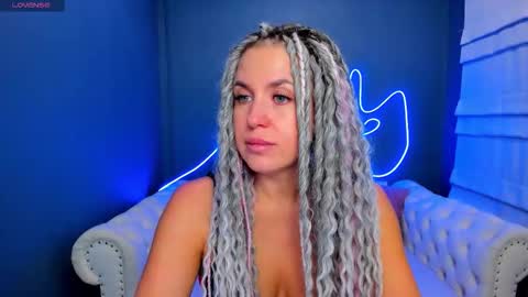 Roxy online show from March 19, 2026, 1:42 am