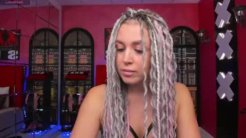 Snapshot of roxy_mars chatting on May 6, 2026, 1:47 am Roxy online show from May 6, 2026, 1:47 am