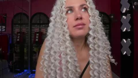 Snapshot of roxy_mars chatting on May 13, 2026, 1:47 am Roxy online show from May 13, 2026, 1:47 am
