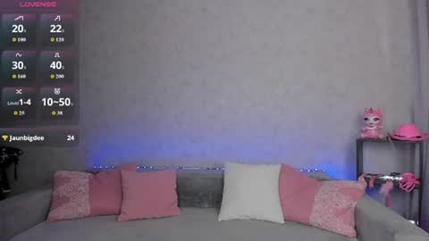 Roxy online show from July 16, 2026, 1:55 am