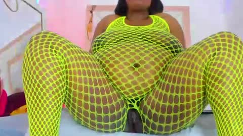 Snapshot of roxy_sexy69 chatting on July 27, 2026, 7:32 pm roxy_sexy69 online show from July 27, 2026, 7:32 pm