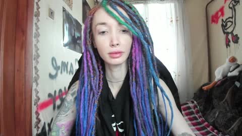 Snapshot of roxy_silver chatting on December 16, 2024, 8:52 am Roxy online show from December 16, 2024, 8:52 am
