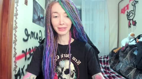 Snapshot of roxy_silver chatting on February 9, 2025, 1:33 am Roxy online show from February 9, 2025, 1:33 am