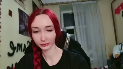 Snapshot of roxy_silver chatting on July 8, 2026, 8:46 pm Roxy online show from July 8, 2026, 8:46 pm