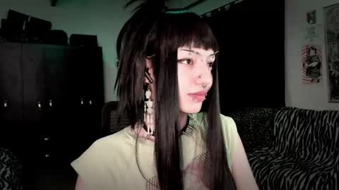 Snapshot of roxy_toxic chatting on February 26, 2026, 12:20 am Roxy Independient model Help me to reach 50 thumbs up online show from February 26, 2026, 12:20 am