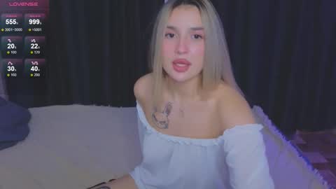 Roxy online show from September 17, 2025, 8:43 pm