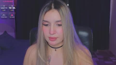 Roxy online show from October 13, 2025, 7:36 pm