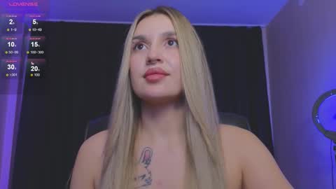 Roxy online show from November 9, 2025, 8:29 pm