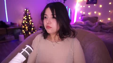 roxysuh online show from December 24, 2024, 9:39 am