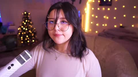 roxysuh online show from February 1, 2025, 7:05 am