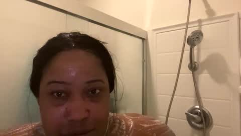 royalepryncess online show from November 12, 2025, 12:49 pm