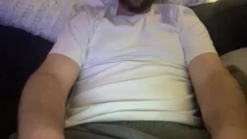 roythegil online show from November 23, 2025, 2:44 am