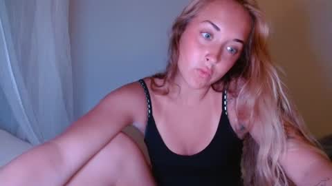 rozzygrace2 online show from July 7, 2026, 3:09 am