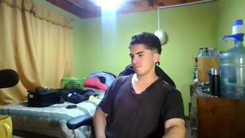 rpaulo25 online show from May 19, 2026, 4:52 am