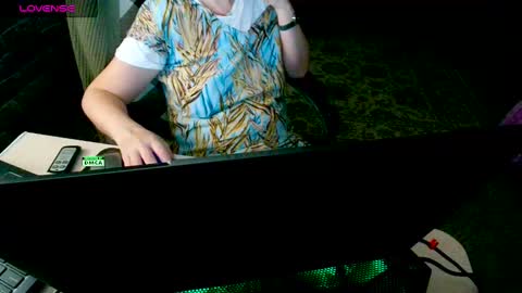 Snapshot of rtls chatting on January 6, 2025, 5:59 pm Natlya online show from January 6, 2025, 5:59 pm