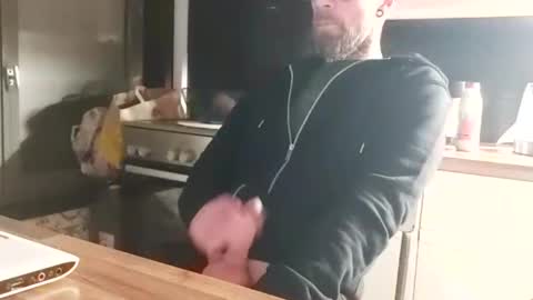 Snapshot of ruan8080 chatting on December 7, 2024, 4:20 am petit cochon online show from December 7, 2024, 4:20 am