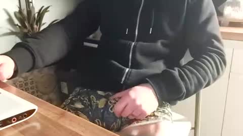 Snapshot of ruan8080 chatting on December 21, 2024, 6:09 am petit cochon online show from December 21, 2024, 6:09 am