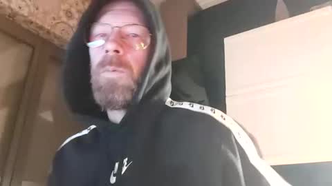 Snapshot of ruan8080 chatting on December 31, 2024, 3:45 am petit cochon online show from December 31, 2024, 3:45 am