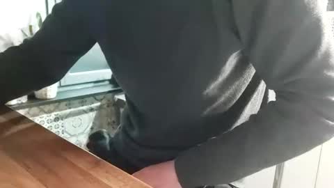 Snapshot of ruan8080 chatting on January 1, 2025, 6:05 am petit cochon online show from January 1, 2025, 6:05 am