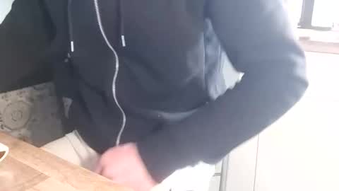 Snapshot of ruan8080 chatting on January 7, 2025, 3:46 am petit cochon online show from January 7, 2025, 3:46 am