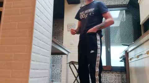 Snapshot of ruan8080 chatting on February 5, 2025, 8:21 am petit cochon online show from February 5, 2025, 8:21 am