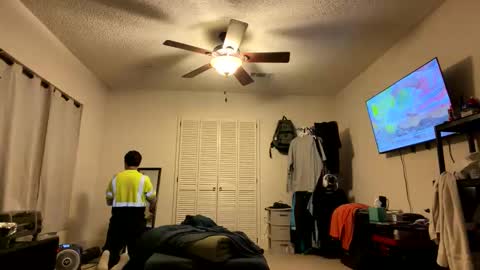 rubenzaragosa09 online show from May 18, 2026, 12:11 pm