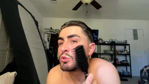 rubenzaragosa09 online show from May 21, 2026, 10:17 pm