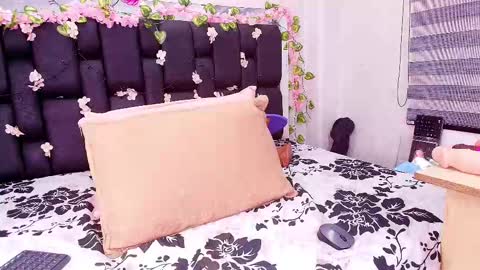 Rubi online show from September 21, 2025, 7:15 pm