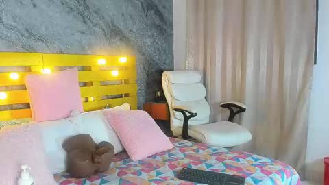 Rubi online show from February 11, 2025, 3:08 am