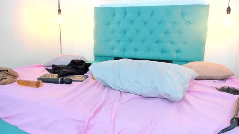 Snapshot of rubiroose chatting on January 22, 2025, 11:53 pm Rubii online show from January 22, 2025, 11:53 pm