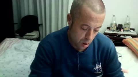 Snapshot of rubito42 chatting on October 4, 2025, 12:30 am rubito42 online show from October 4, 2025, 12:30 am