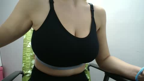 Snapshot of ruby988 chatting on September 17, 2025, 8:43 pm ruby988 online show from September 17, 2025, 8:43 pm